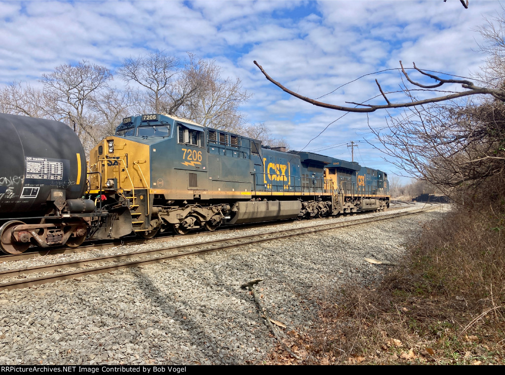 CSX 7206 and 3343